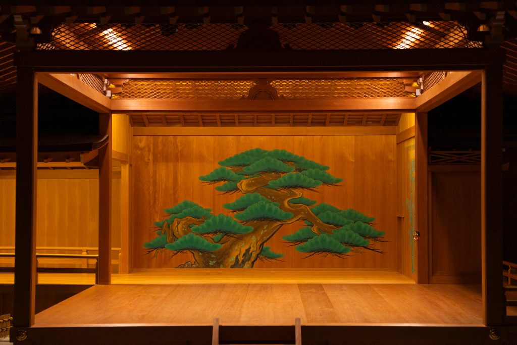 インドネシア人が語る、舞台芸能の極限・能「道成寺」の魅力 - ぶん